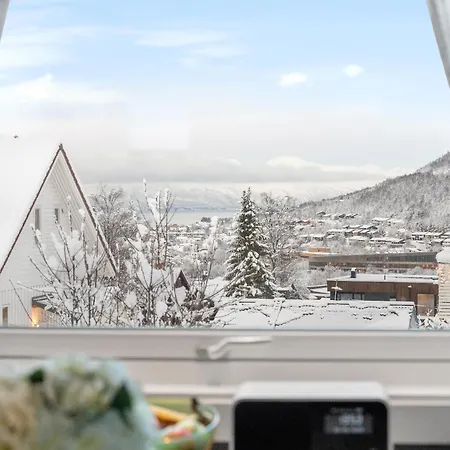 Semesterbostad Turistvegen Tromsdalen - Near Cable Car *