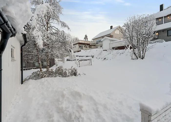 Tatil Evi Turistvegen Tromsdalen - Near Cable Car